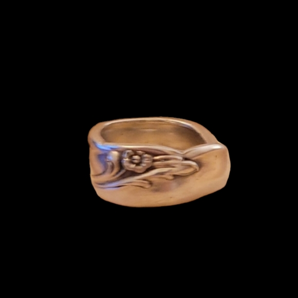 Hand Forged Vintage Flatware Spoon Ring Size 8 - Picture 2 of 6